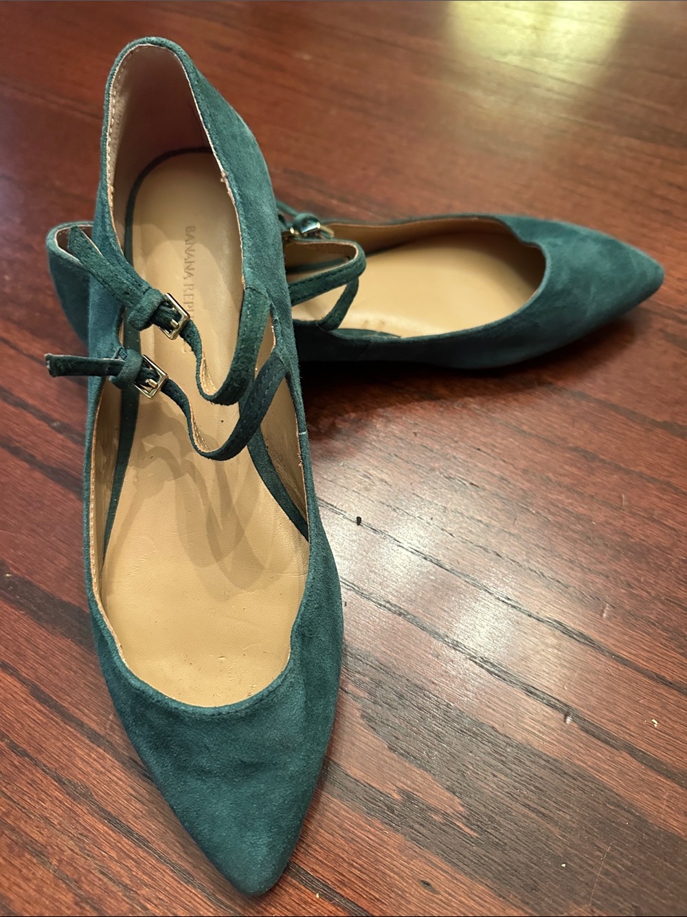 Banana Republic Green Suede Pointed-Toe Flats with Double Straps | 8M